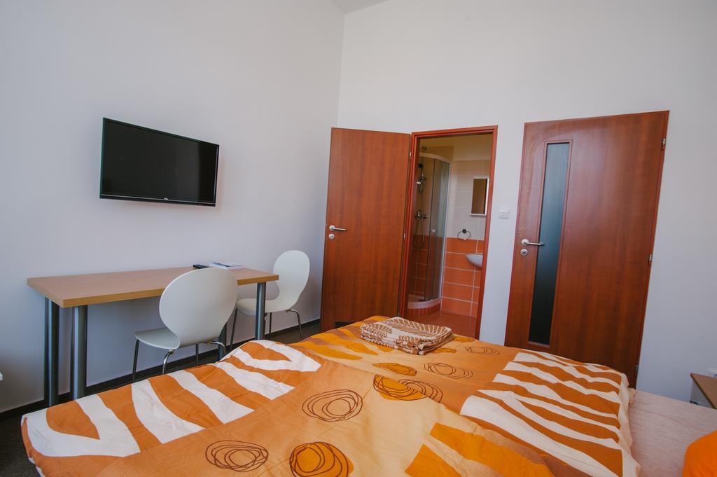 Guest House U Zlateho Jelena Žinkovy Dış mekan fotoğraf